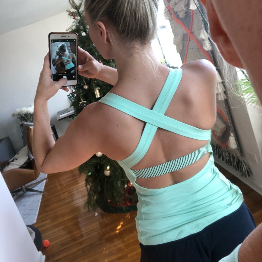 Lululemon size 2 tank